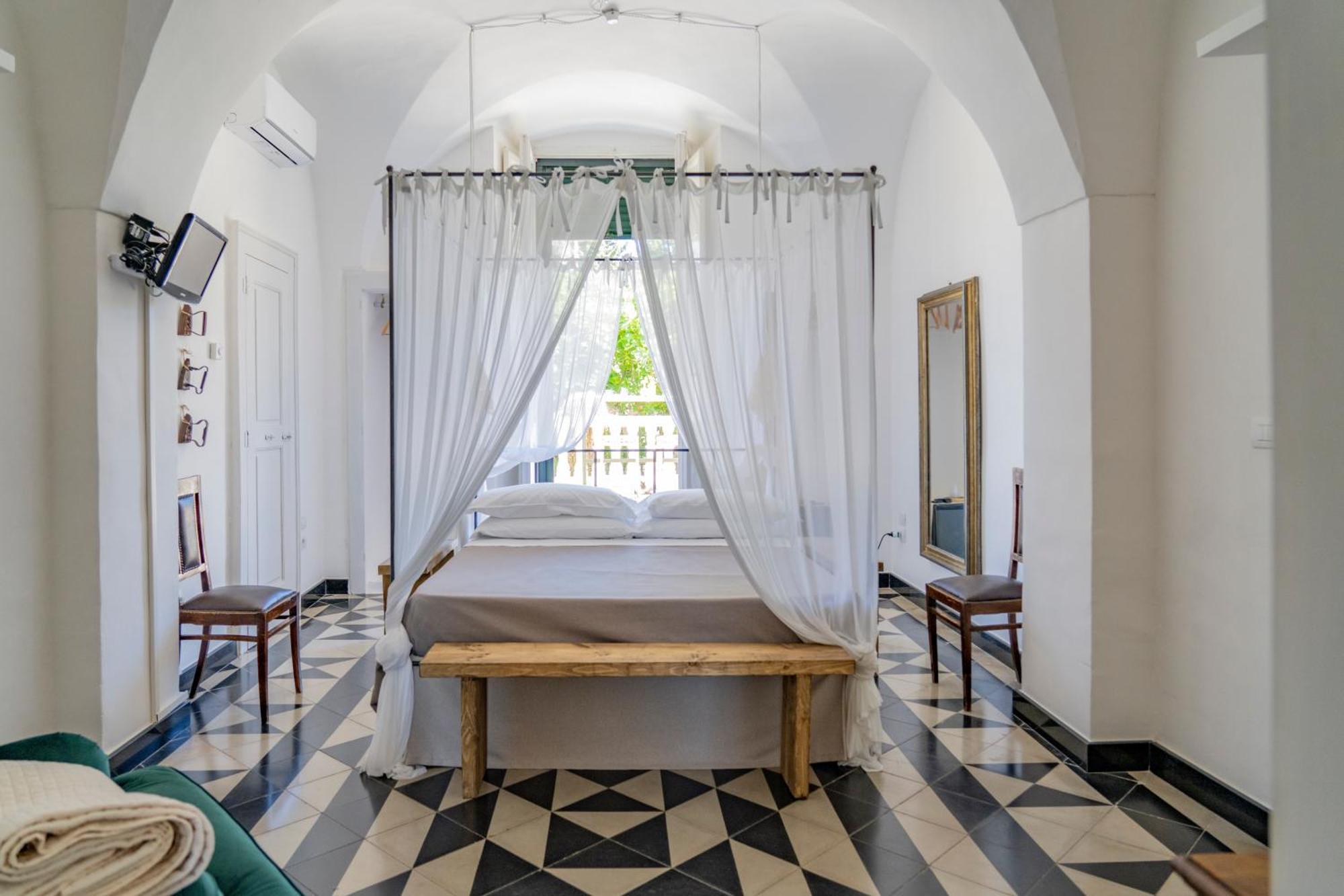 Masseria Montepaolo Dimora Di Charme Конверсано Экстерьер фото