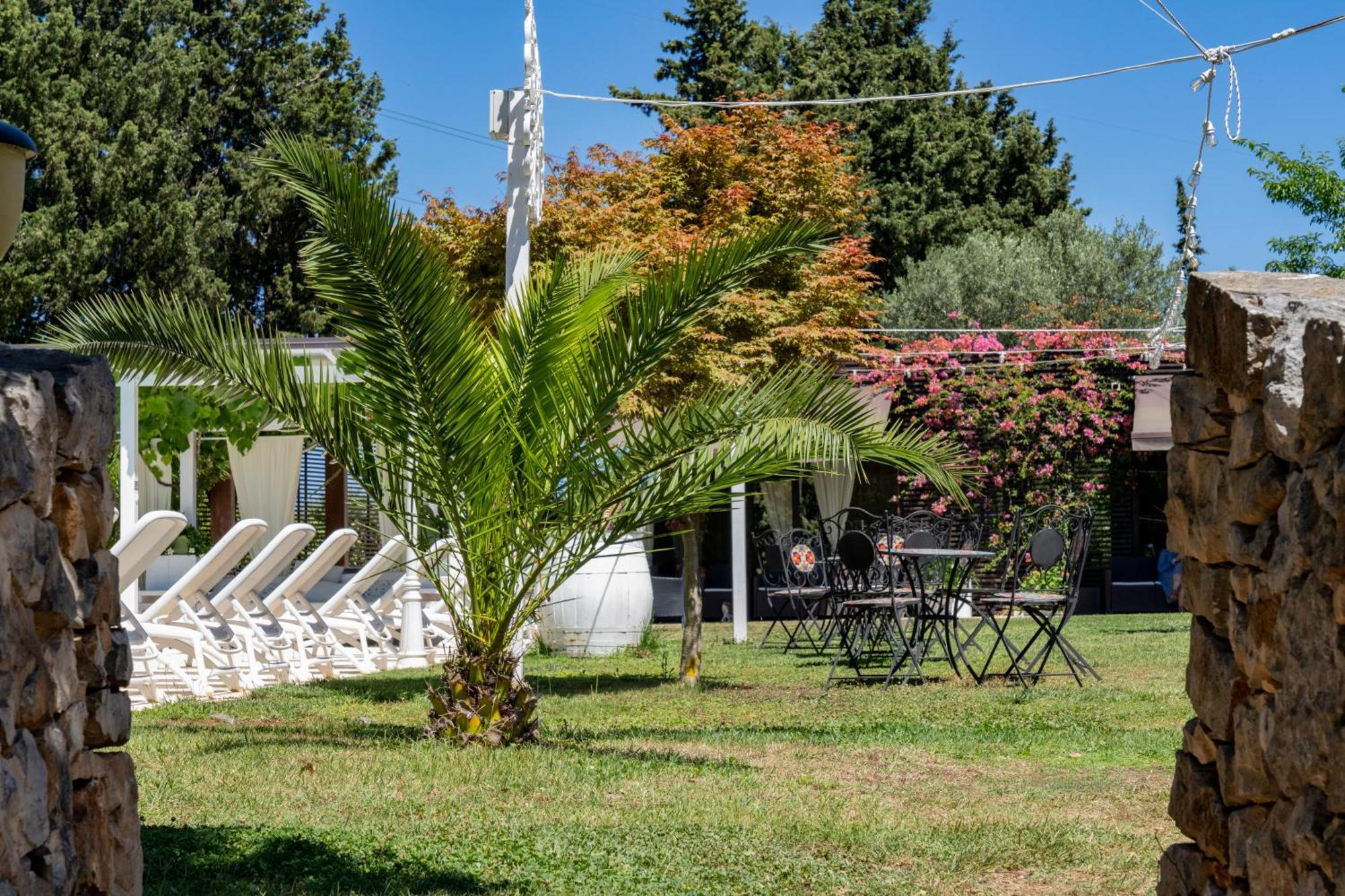 Masseria Montepaolo Dimora Di Charme Конверсано Экстерьер фото