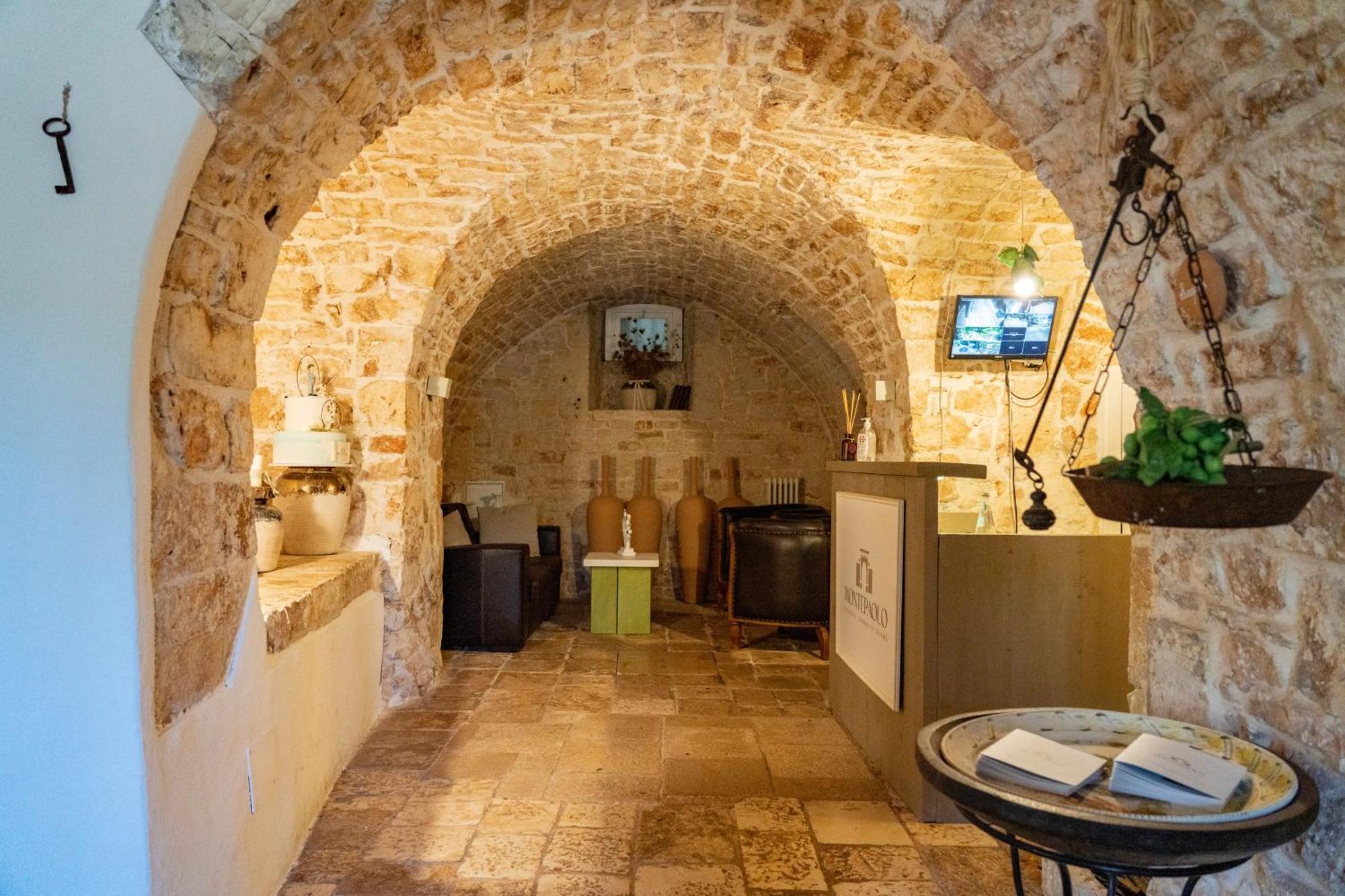 Masseria Montepaolo Dimora Di Charme Конверсано Экстерьер фото